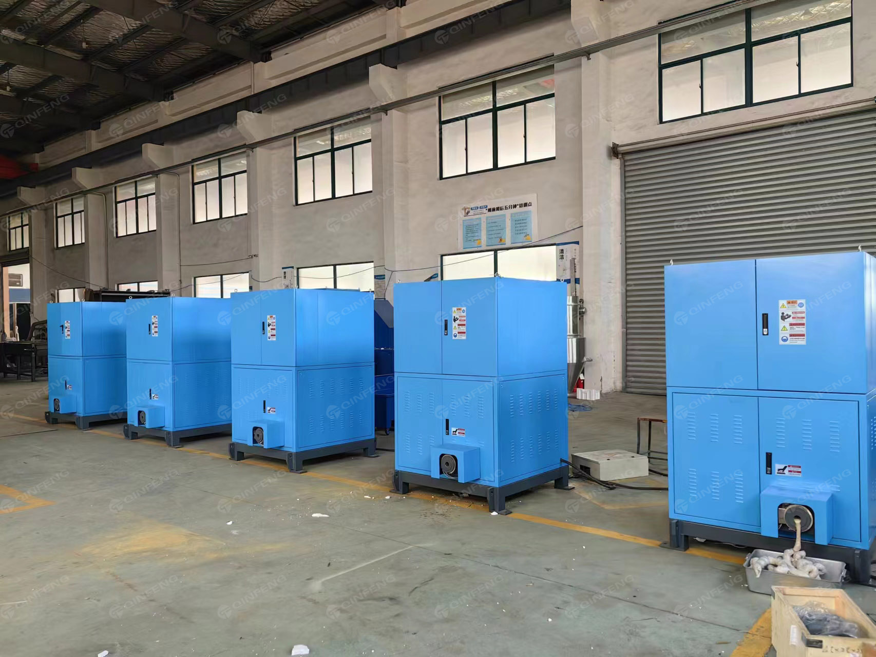 秦風(fēng)小型泡沫廢塑料熱熔設備